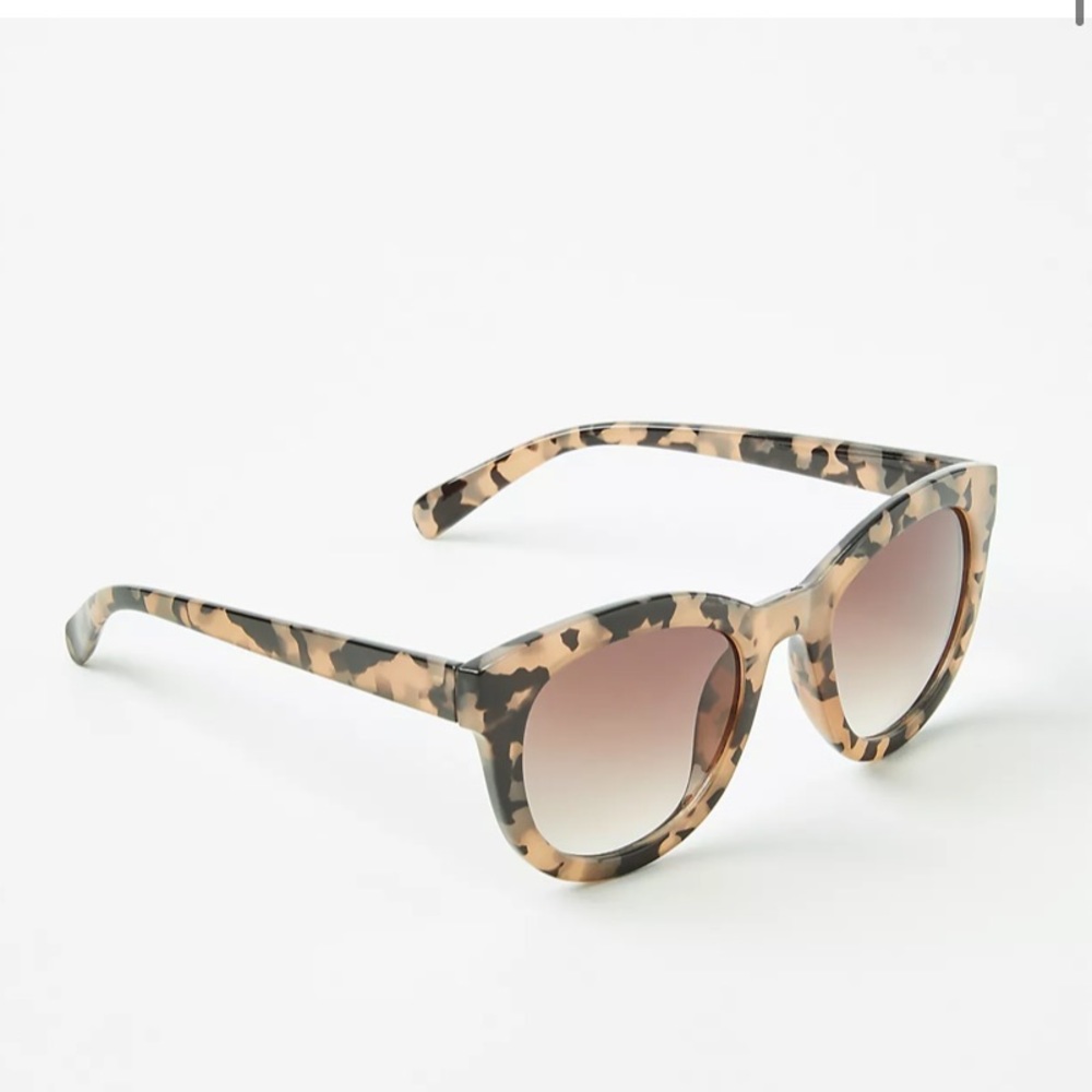 LOFT NWT Round Sunglasses‎ - Milky Tan Tortoise